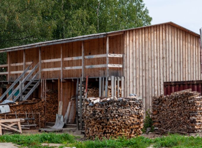 Fire operation with dry wood and wet firewood